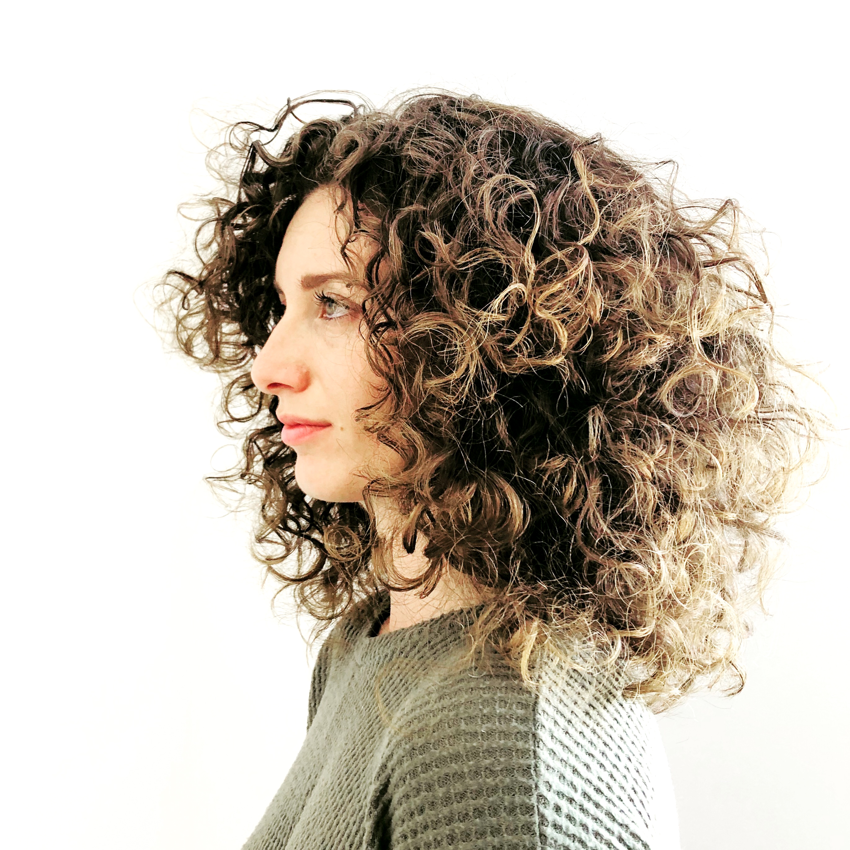 leticia damião hairstylist, curly, curly hair, curly hair styles, haircut curly hair, bob on curly, best stylist curly hair, best stylist sf, best salon sf, san francisco hair salon, precision cut, precision cut curly hair, vidal sassoon, fringes, channel hair cut, channel on curly, pixie cut, pixie